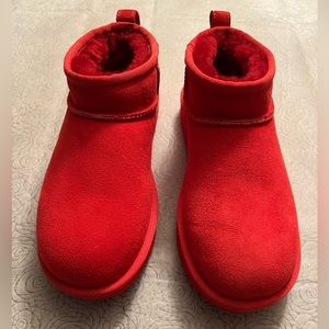 UGG/ Size 5/ Boots